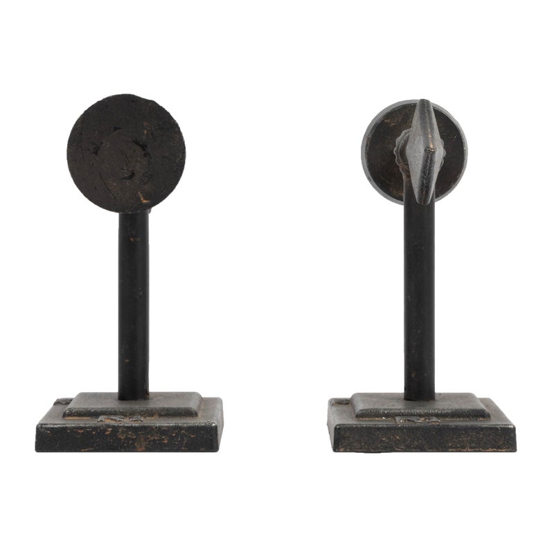 Creative Co-Op Bronze Arrow Shaped Cast Iron Bookends (Set of 2 Pieces) - Image 5